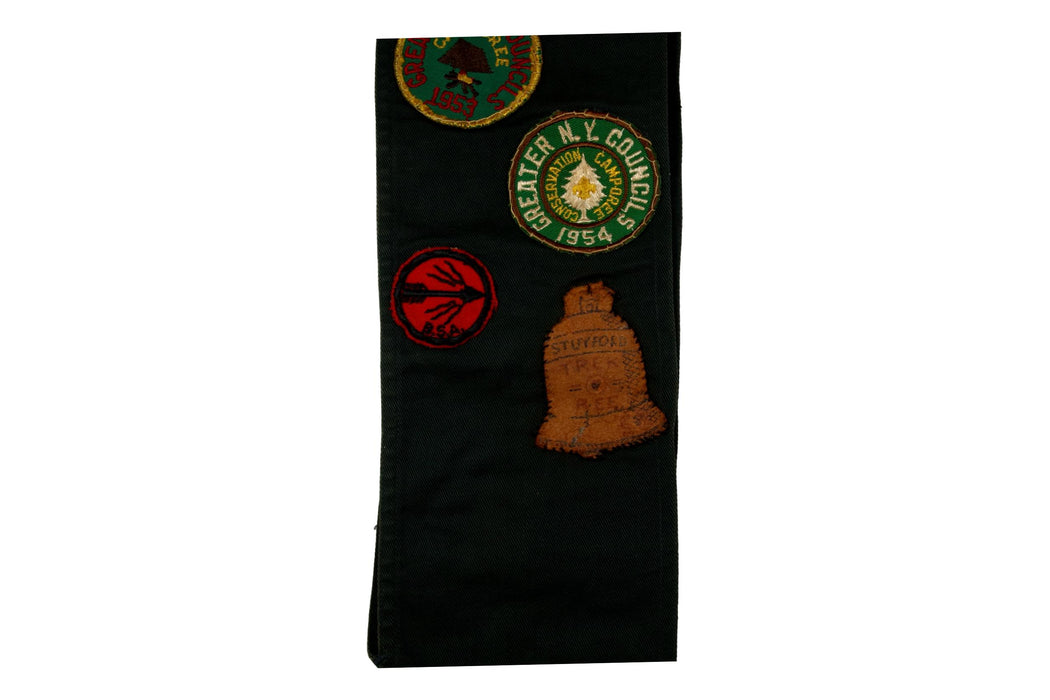Merit Badge Sash 1950s with 23 Kahki Crimped Merit Badges on Explorer Green
