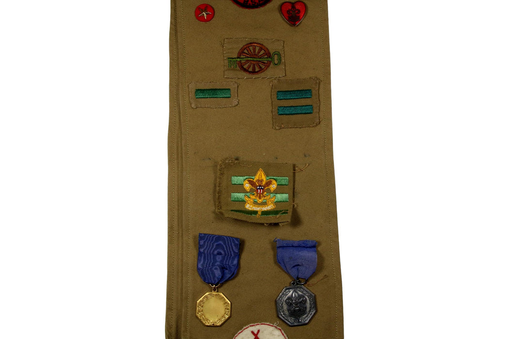 Merit Badge Sash 1940s with 11 Tan Crimped Merit Badges on Tan